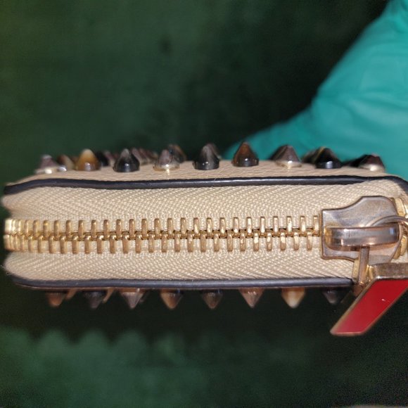 🎉 Cream Christian Louboutin Zip Around Panettone Wallet - Picture 3 of 10